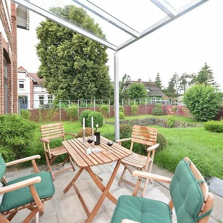 Kanalvilla - Urlaub Am Nord-Ostseekanal - Zwei Ferienwohnungen Im Angebot- Eine Im Dachgeschoss Und Eine Wohnung Mit Garten Sehestedt  エクステリア 写真